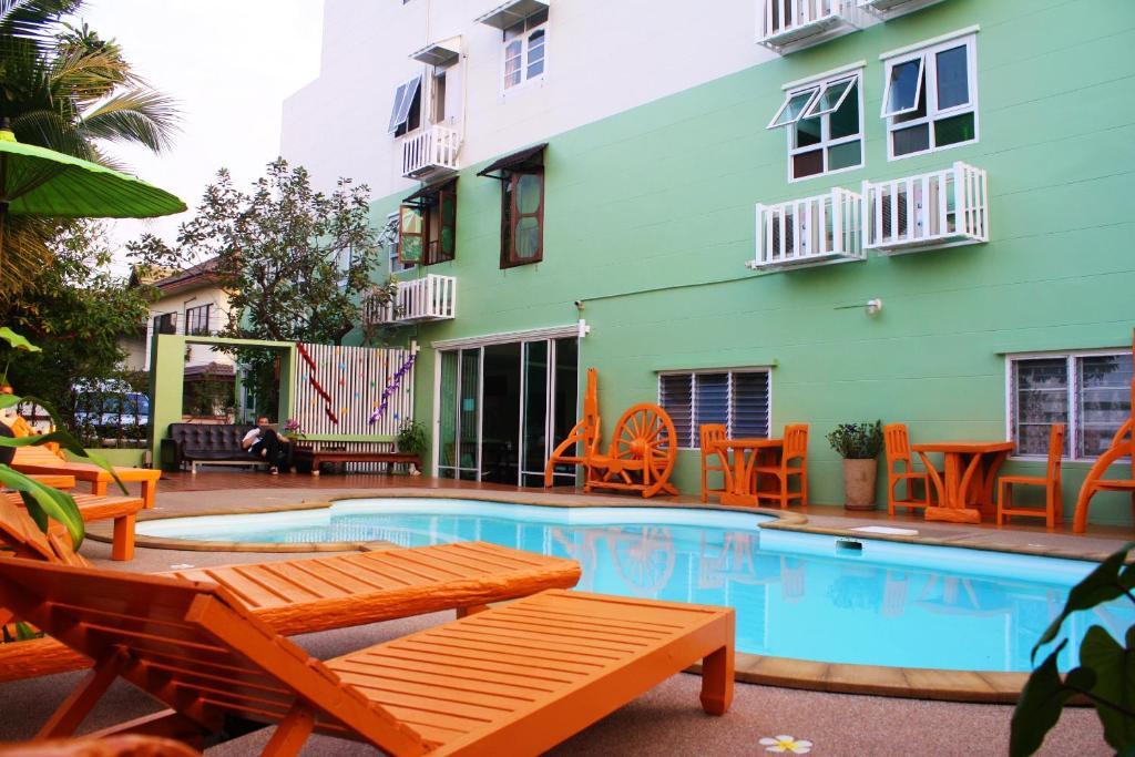 Chiangmai Bupatara Hotel Chiang Mai Bagian luar foto