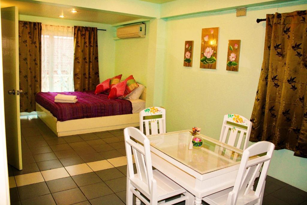 Chiangmai Bupatara Hotel Chiang Mai Bagian luar foto
